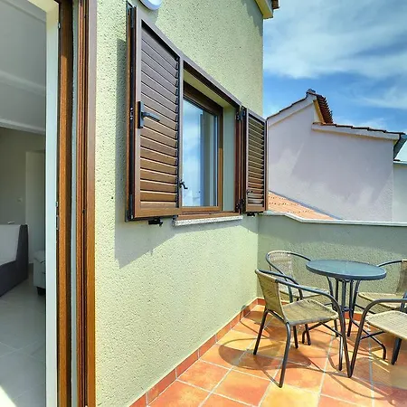 Διαμέρισμα Rita 1 *